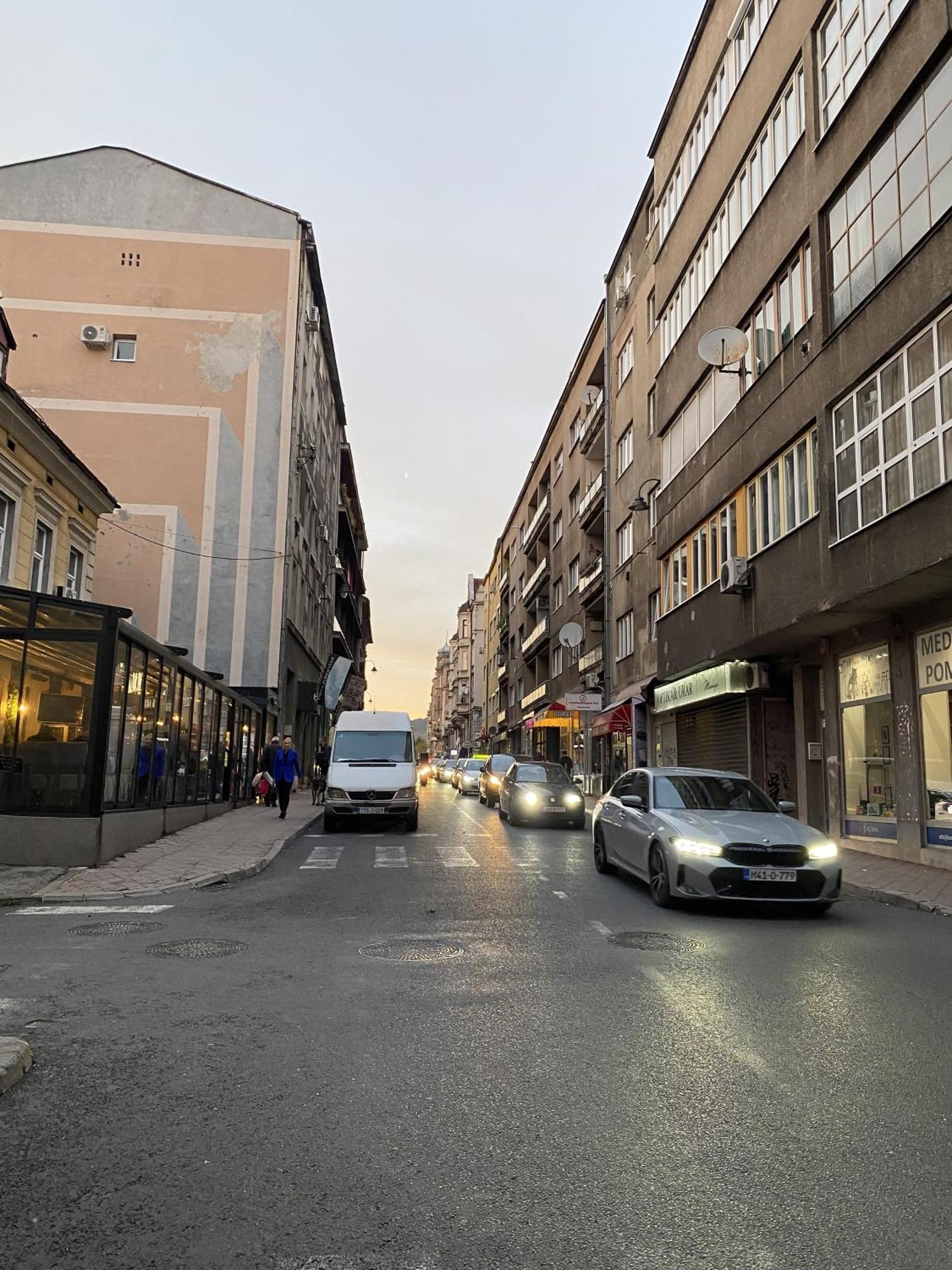 Tim Apartment Sarajevo With Private Parking エクステリア 写真